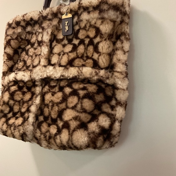 Coach Rogue Tote Signature Shearling Style C6162 - Picture 3 of 15